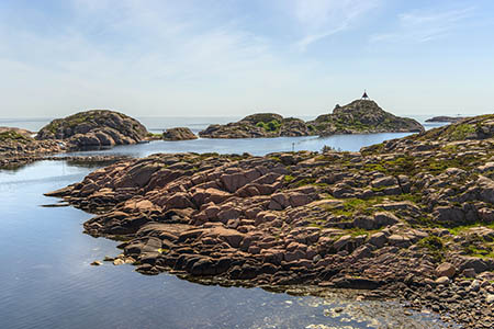Valøyene med Hesnes merke er helt vest i Raet nasjonalpark, Grimstad.